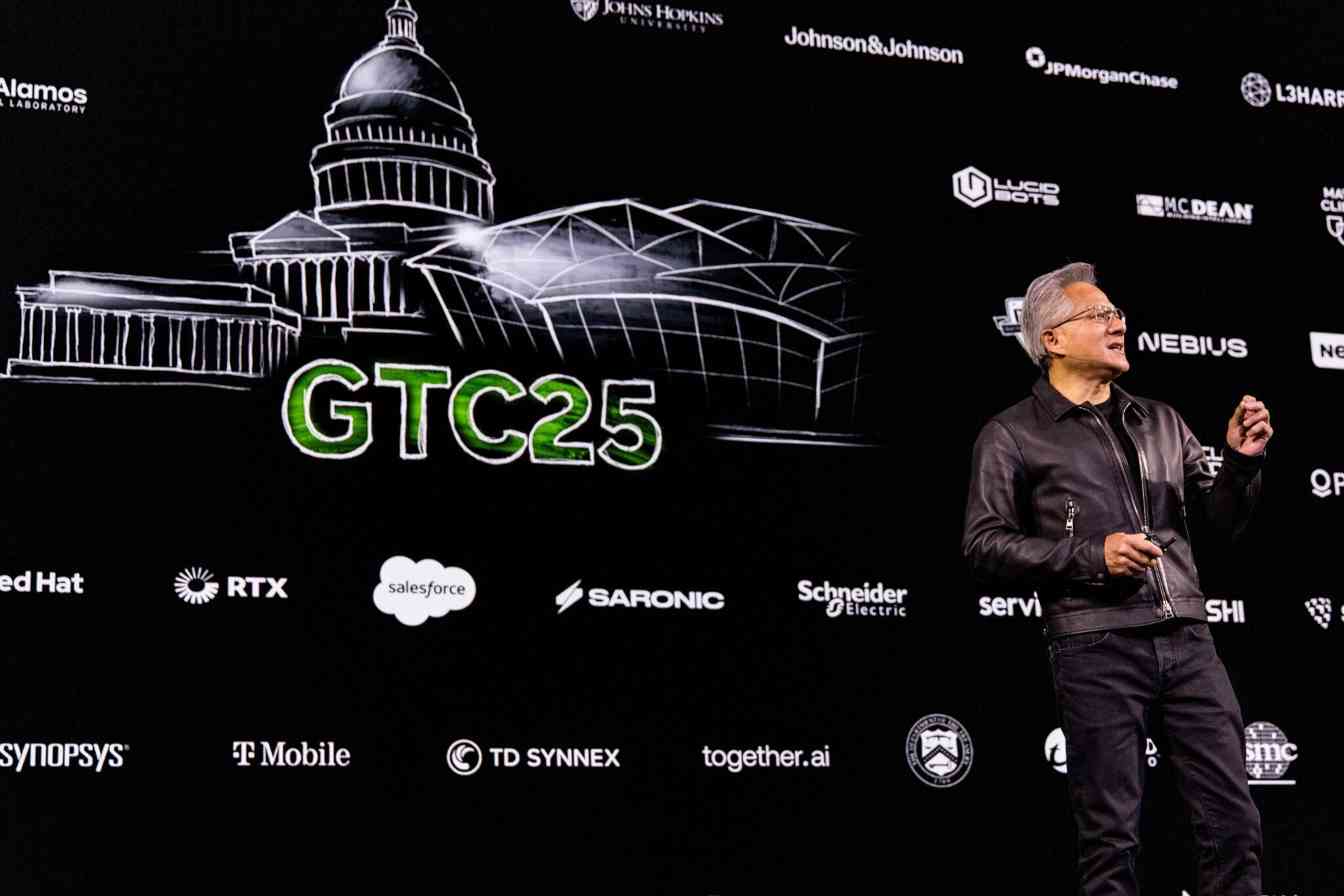 史上首个5万亿美元公司诞生，英伟达“封神”！(图2)