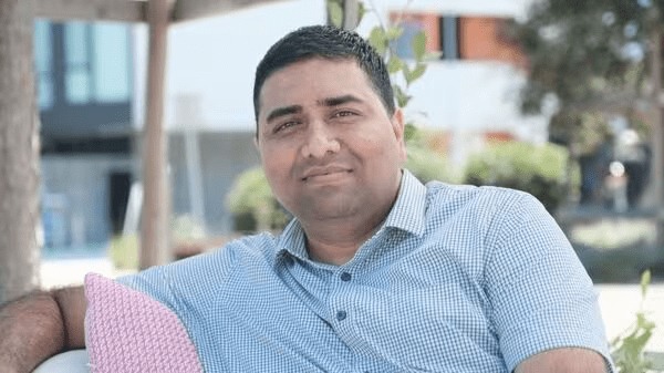 Siri笨到让库克“破防”！苹果AI换帅：挖来印度(图3)