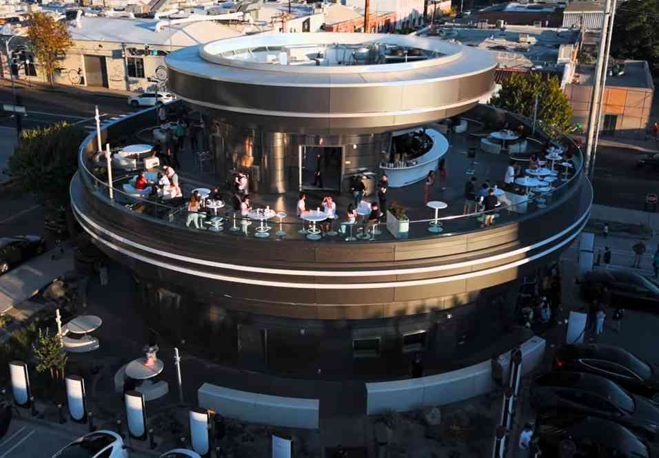 别羡慕首富！马斯克的生活你真过不了：博主亲测(图6)