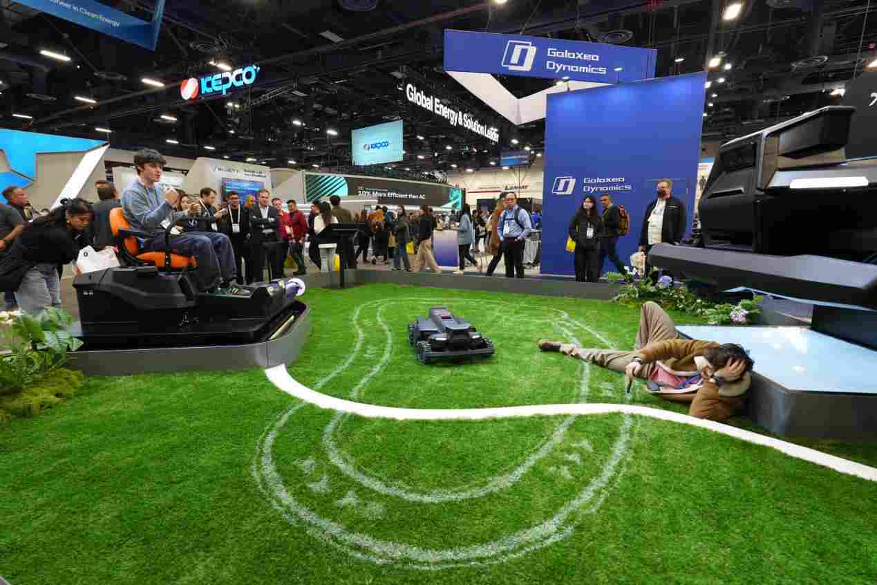 未岚大陆携五大新品矩阵闪耀CES 2026,开启智能庭院新时代(图3) 未岚大陆携五大新品矩阵闪耀CES 2026,开启智能庭院新时代(图3)