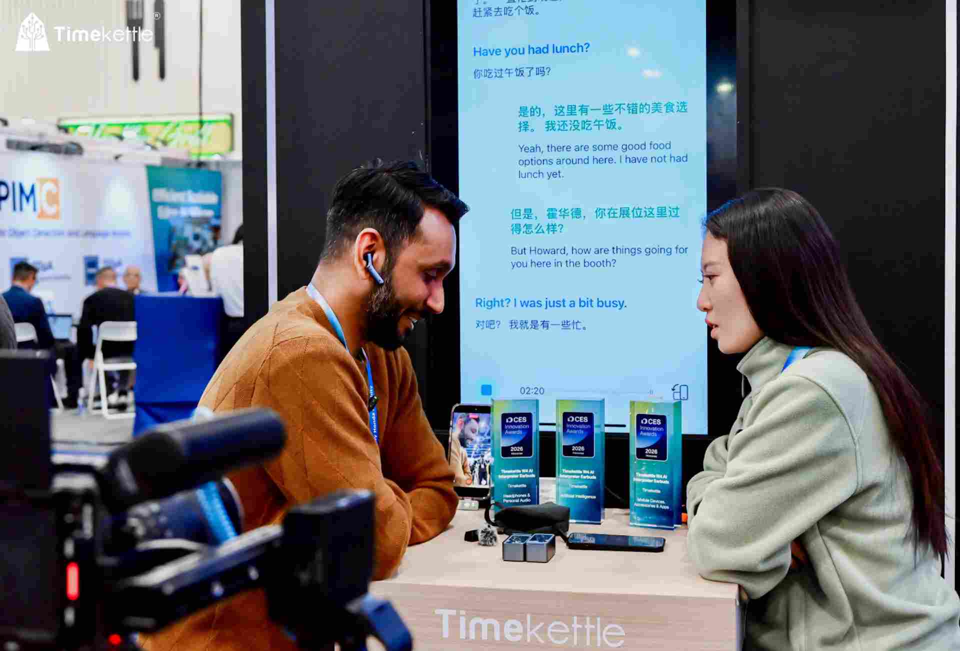 CES 聚焦:双技术重构底层逻辑,时空壶 W4 用「收音+翻译」定义 AI 同传新基准?(图2) CES 聚焦:双技术重构底层逻辑,时空壶 W4 用「收音+翻译」定义 AI 同传新基准?(图2)