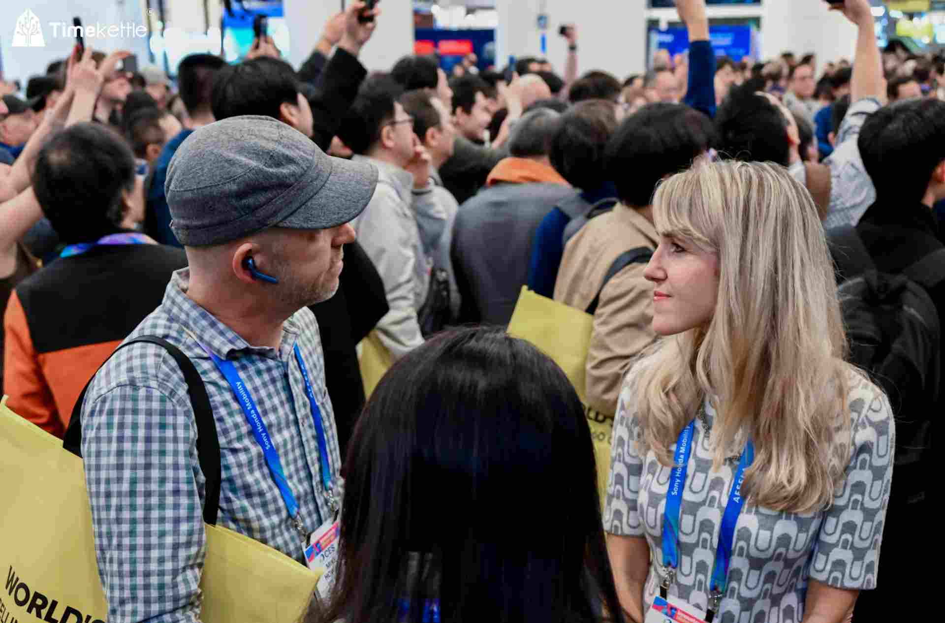 CES 聚焦:双技术重构底层逻辑,时空壶 W4 用「收音+翻译」定义 AI 同传新基准?(图3) CES 聚焦:双技术重构底层逻辑,时空壶 W4 用「收音+翻译」定义 AI 同传新基准?(图3)