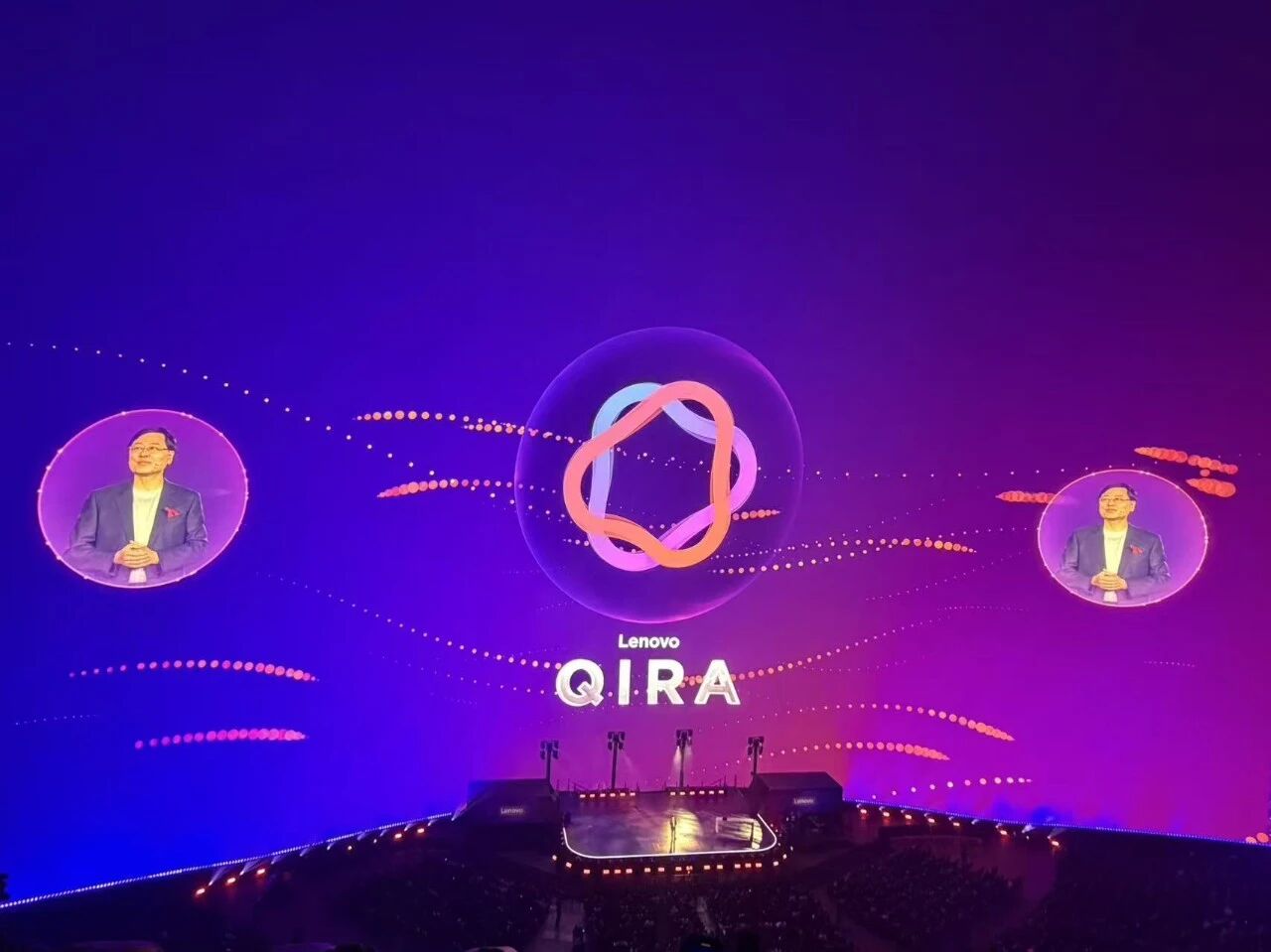 联想 CES 秀肌肉:混合式 AI 从概念到落地,引领 AI 普惠时代(图4) 联想 CES 秀肌肉:混合式 AI 从概念到落地,引领 AI 普惠时代(图4)