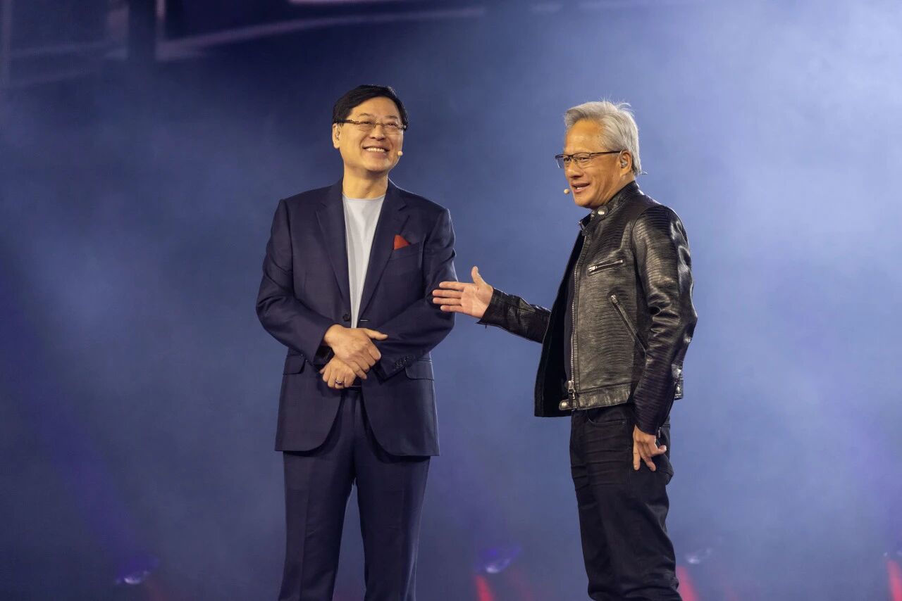 我们在 CES 上宣布的 AI 云超级工厂，在中国已落地！(图2)