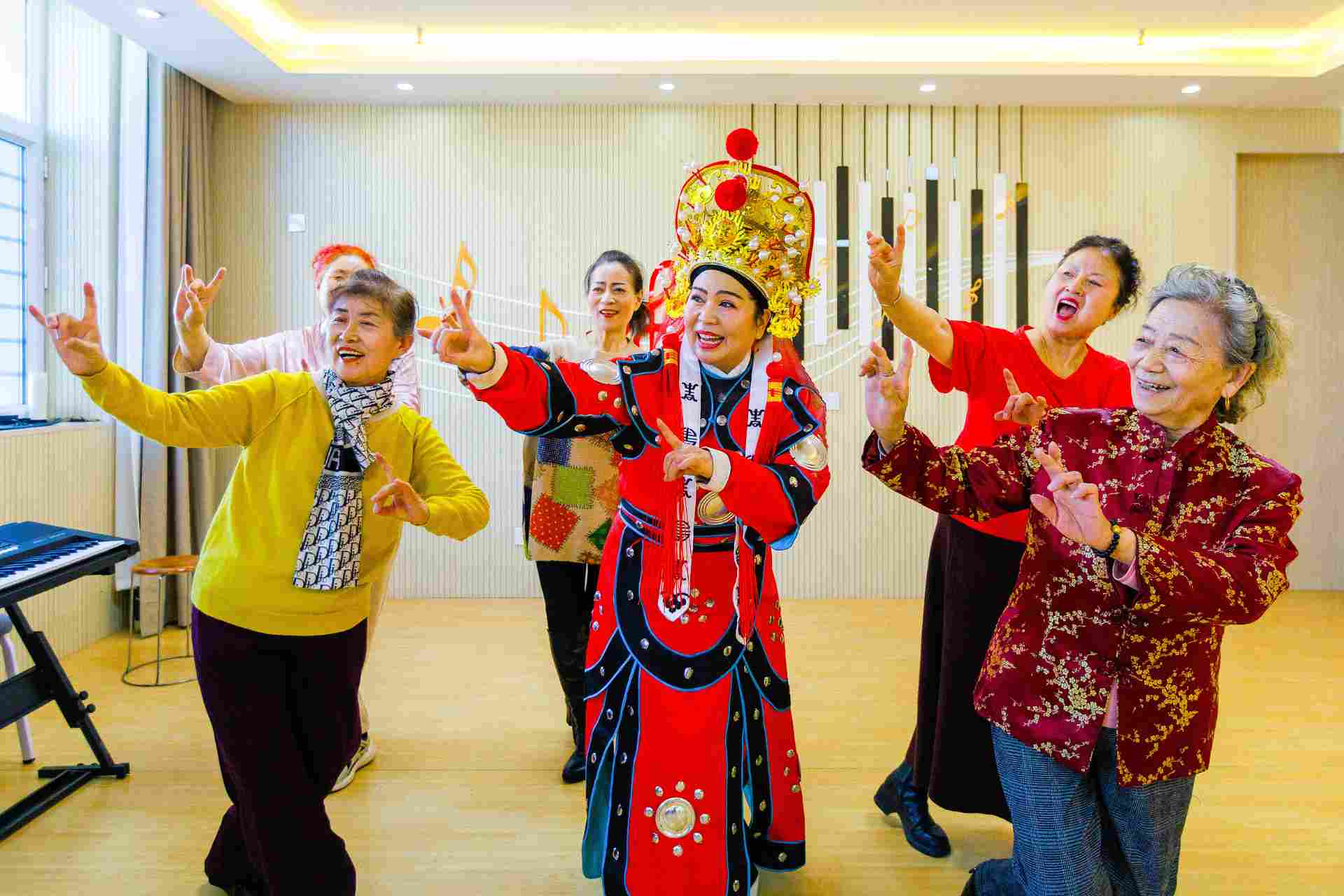 北师大彭华茂教授团队解读红松APP实践：数字学习如何助力退休生活(图1)