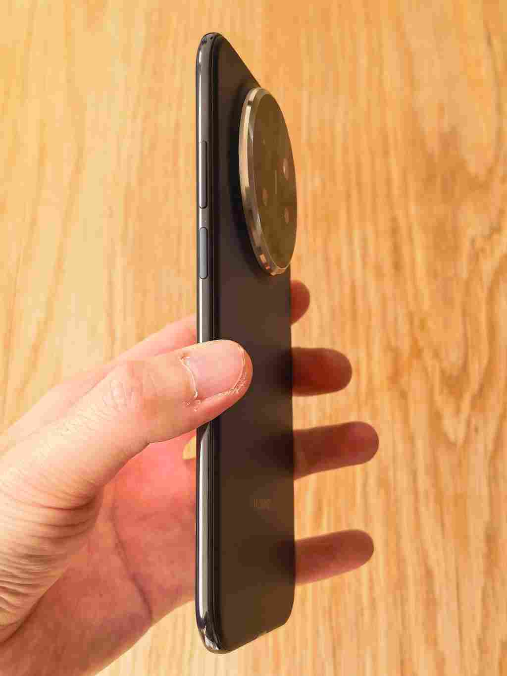 华为 Mate70 Air，不极致但足够「日常」(图3)