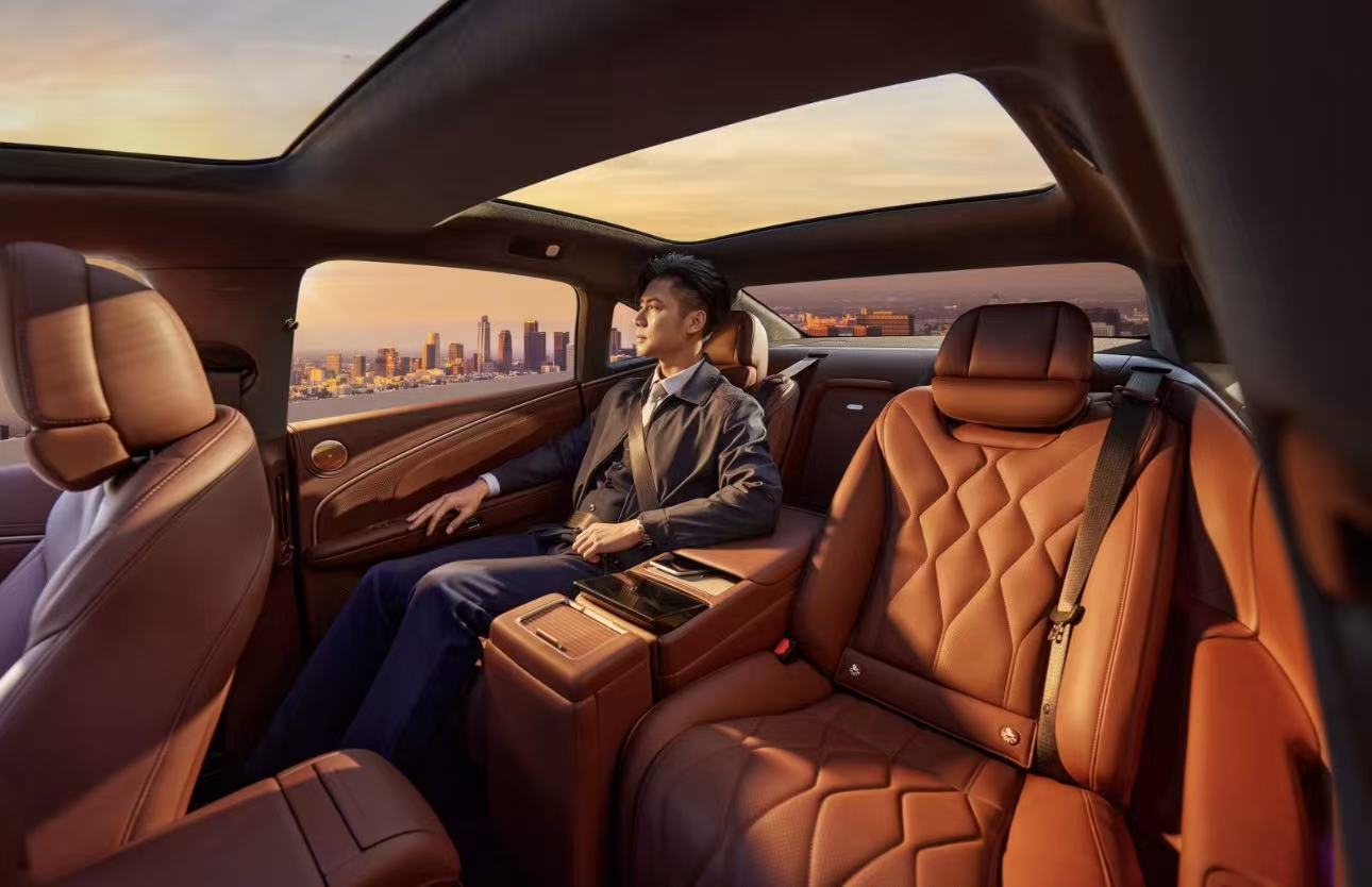 新豪华智慧旗舰轿车昊铂A800上市,补贴后16.48万元起(图9) 新豪华智慧旗舰轿车昊铂A800上市,补贴后16.48万元起(图9)