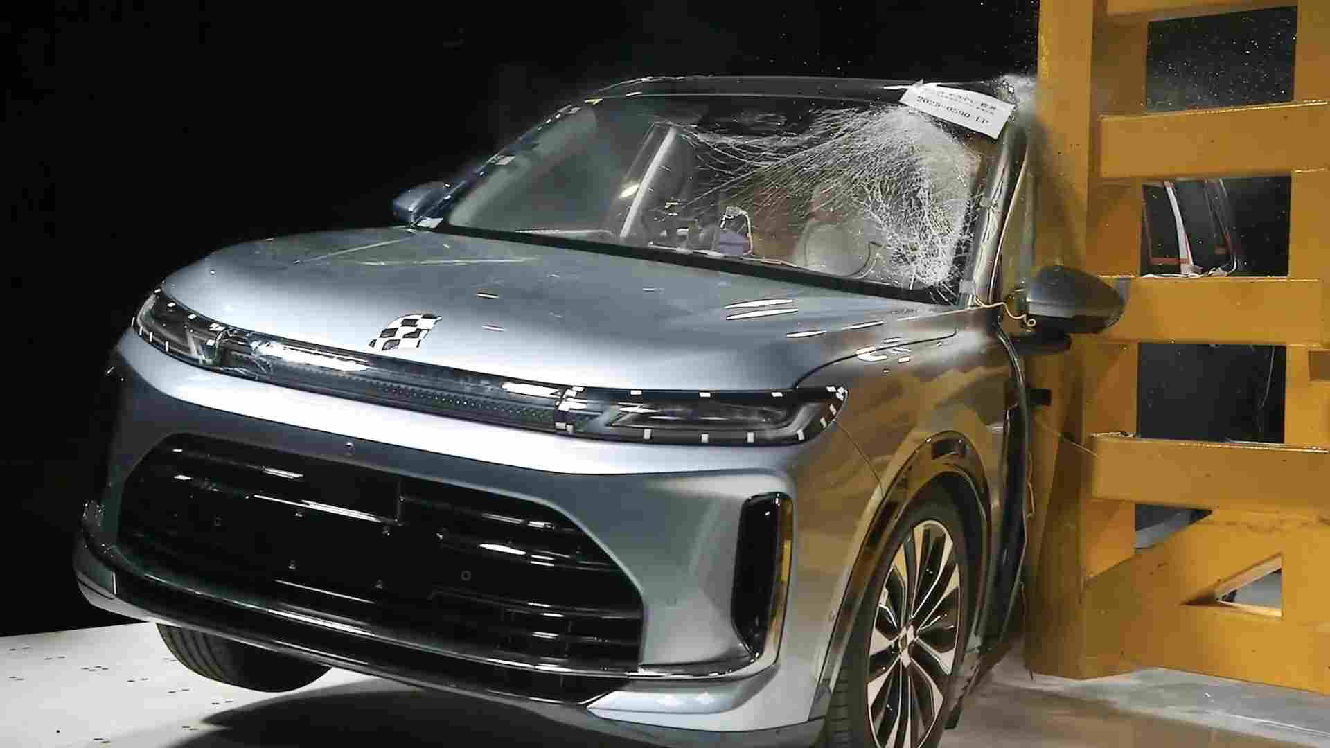 五星安全之上再加码，华境S从容通过C-NCAP测试验证(图3)