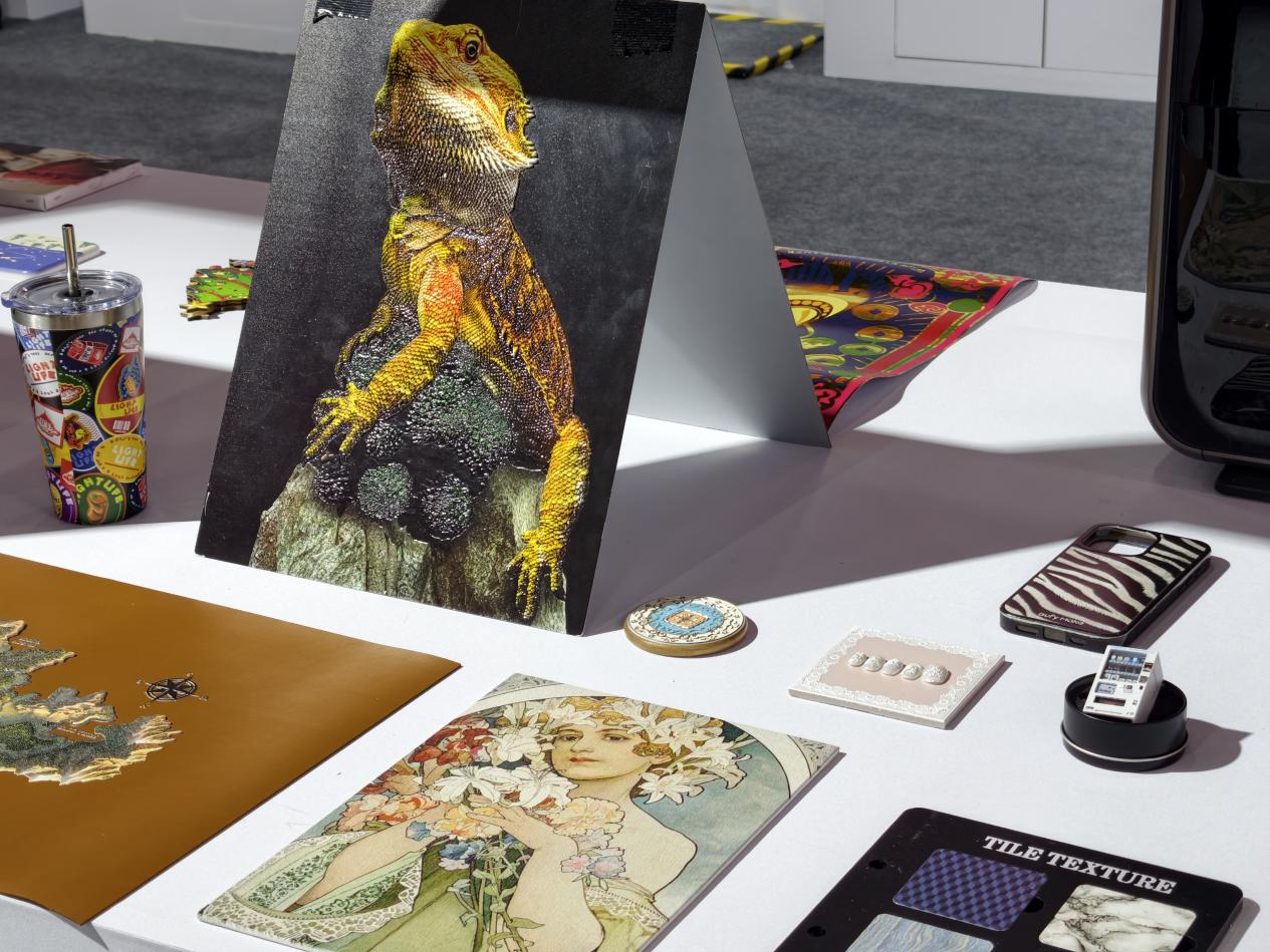 全球首款消费级立体纹理 UV 打印机安克 eufyMake E1 正式登陆中国市场(图3)