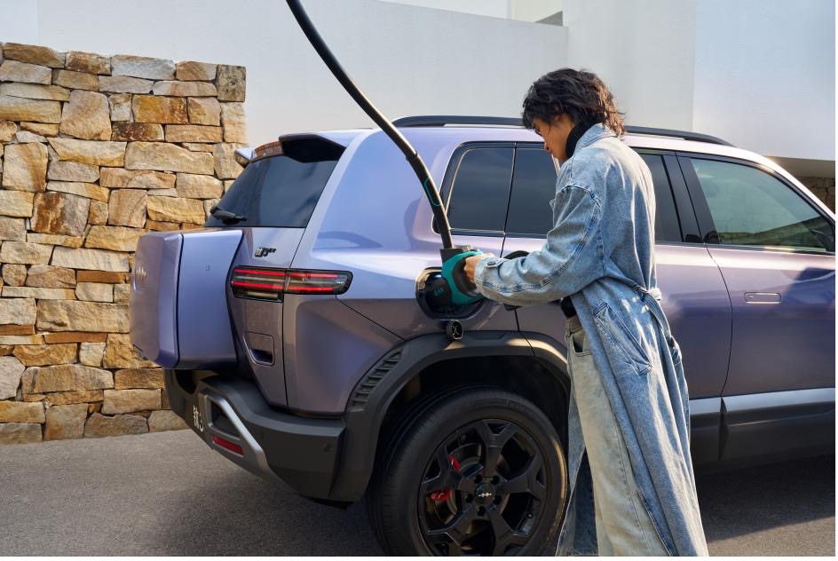 2026年必买 A 级纯电 SUV 方程豹钛 3 闪充版上市 15 万起(图2)