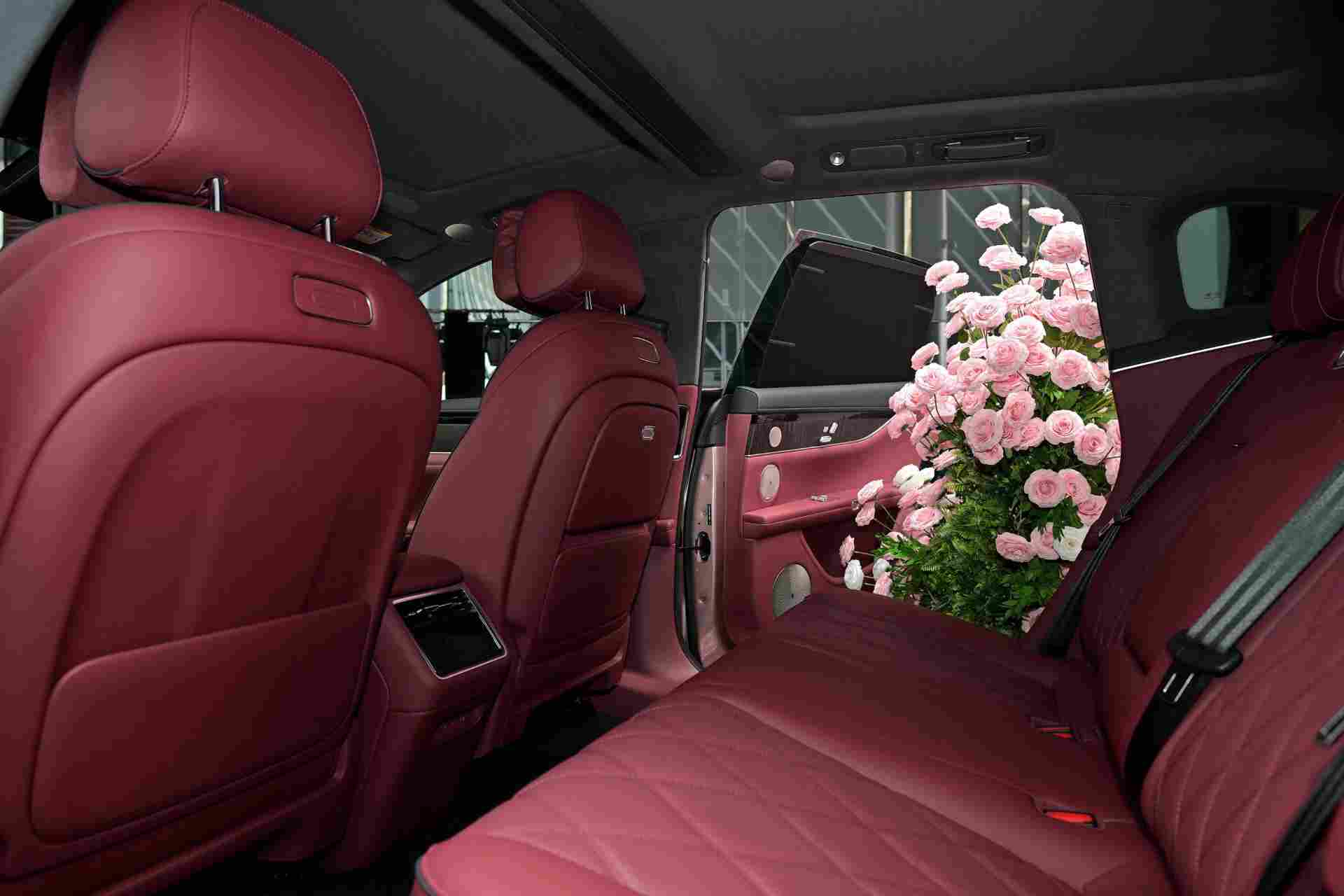 享界 S9T 星玫粉、享界 S9 月绒白亮相北京时装周，将于 3 月 23 日焕新发布(图5)