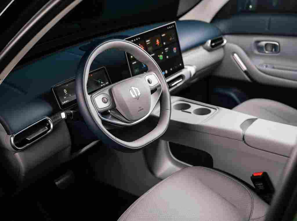 6 万块的小车里，有一颗零跑「不怕死」的心(图3)