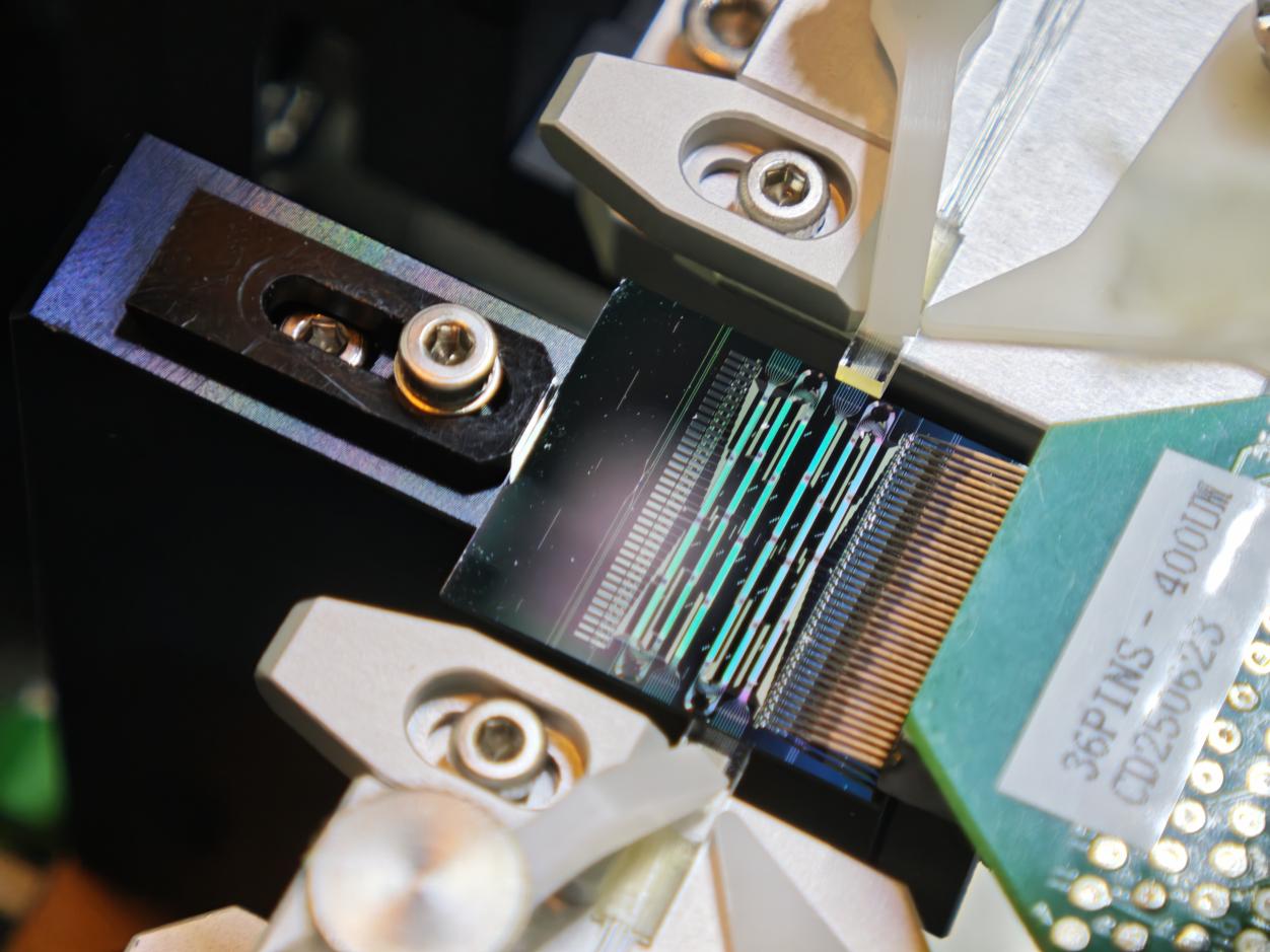 玻色量子完成 10 亿元 B 轮融资，重点投入四大方向(图4)