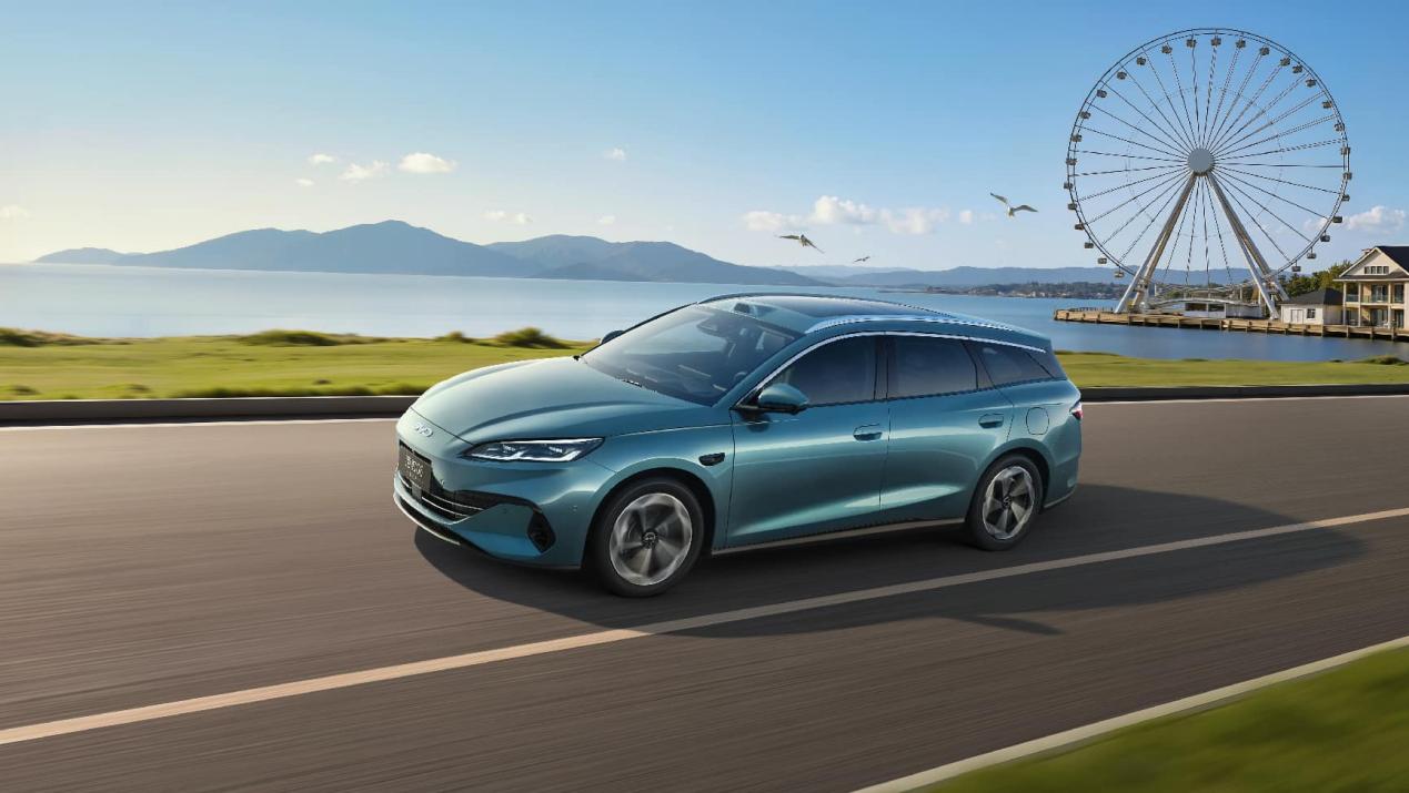 2026款海豹06DM-i旅行版外观